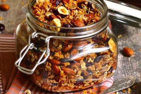 Śniadanie fit: domowa granola