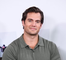Henry Cavill jednak zagra w serialu "Wiedźmin" na Netfliksie!