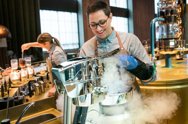 starbucks-roastery-w-mediolanie3-fbf6a8d