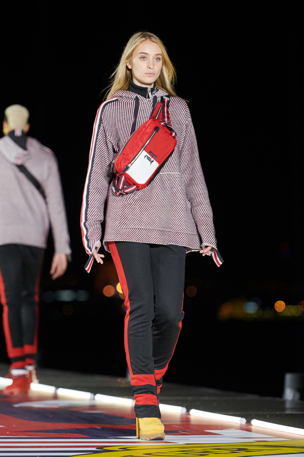 pokaz-tommy-hilfiger-tommynow-jesien-zima-2018-201919-a7b02f6