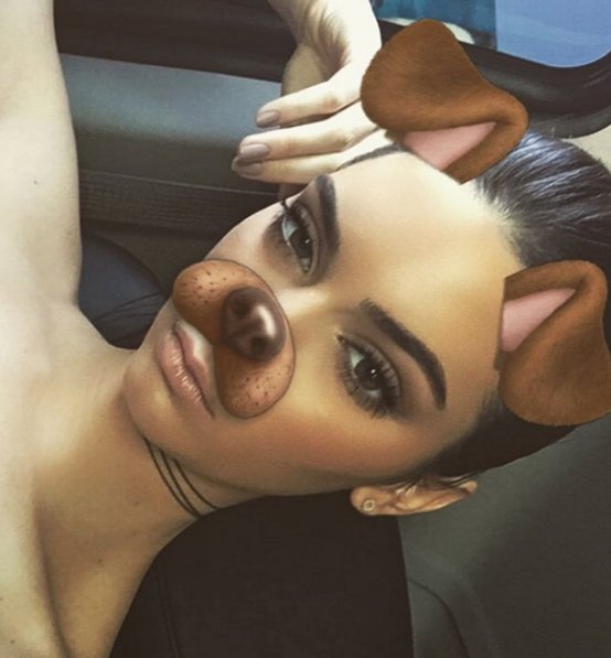 T-Rex Hands - nowy trend w robieniu selfie