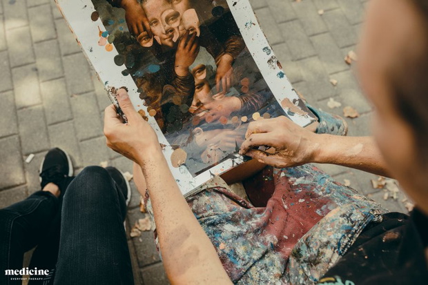 mural-beaty-sliwinskiej-barrakuz-dla-medicine-warszawa-525ec02