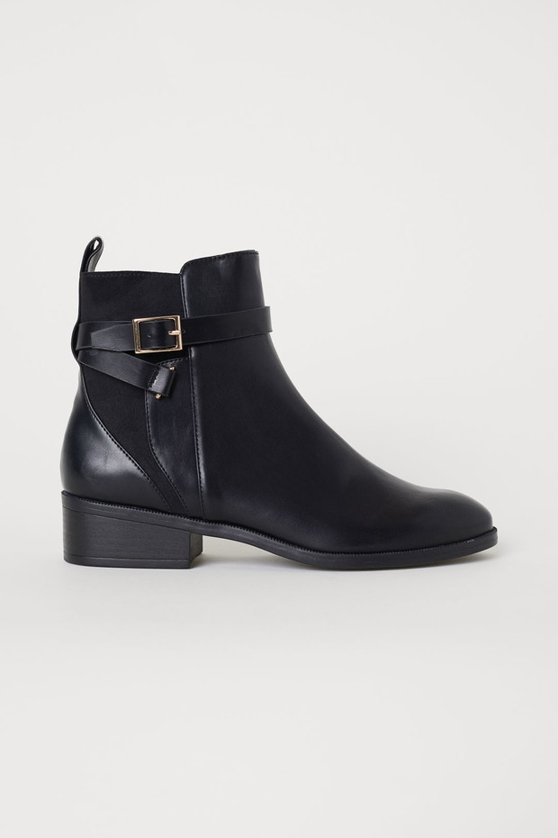 H&M, botki z paskami, 149,90 zł