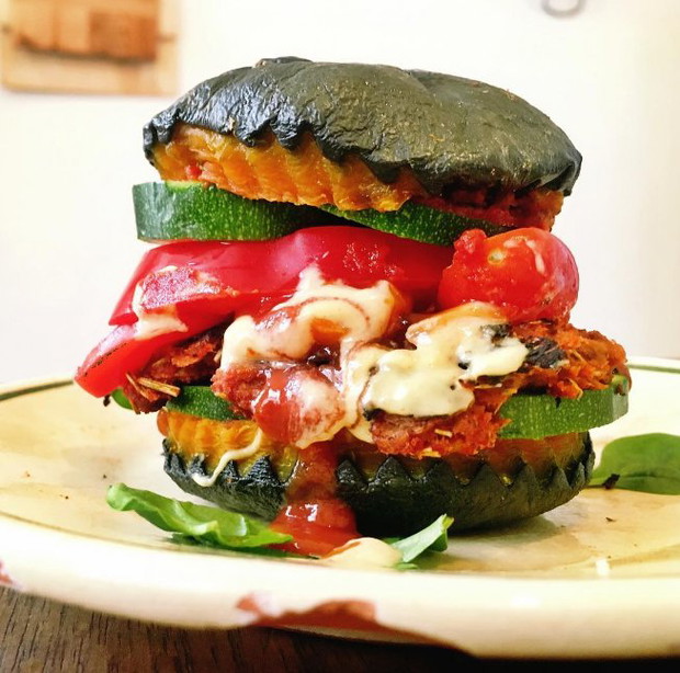 #BESTOFVEGANBURGER - hit na Instagramie, fot. @pjantbased