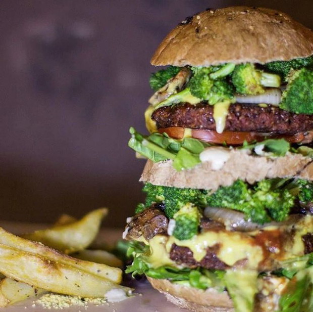 #BESTOFVEGANBURGER - hit na Instagramie, fot. @rinconveganomerida