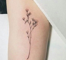 Tatuaże kwiaty, tatuaże rośliny, fot. instagram.com/lovetattoossss
