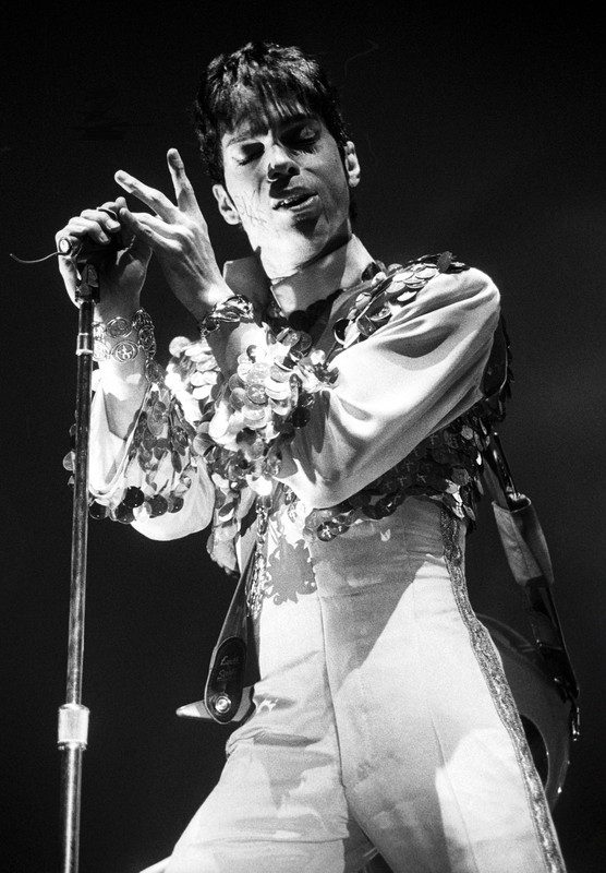 Prince- przypominamy styl legendarnego wokalisty