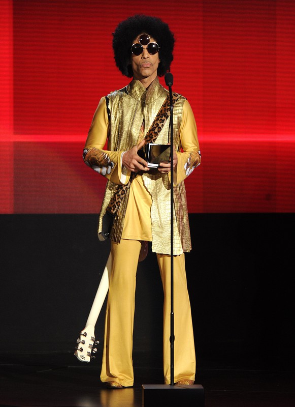 Prince- przypominamy styl legendarnego wokalisty