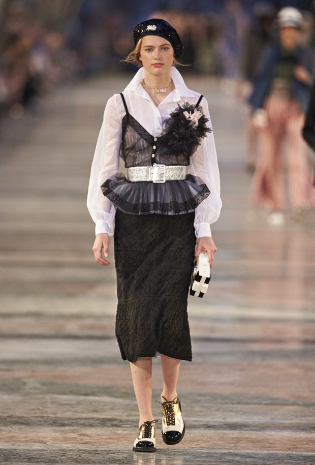 Chanel Cruise 2016/2017