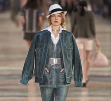 Chanel Cruise 2016/2017