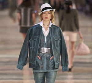 Chanel Cruise 2016/2017