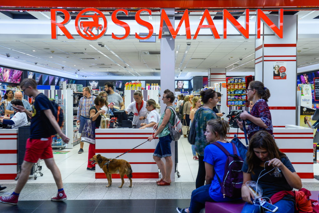 Promocja w Rossmann: -55% na produkty do makijażu! Nowa oferta na październik