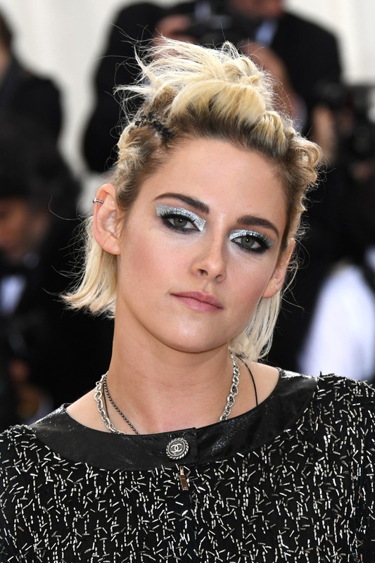Met Gala 2016: makijaż i fryzury gwiazd