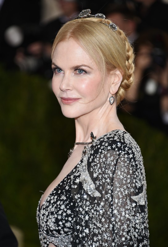 Met Gala 2016: makijaż i fryzury gwiazd