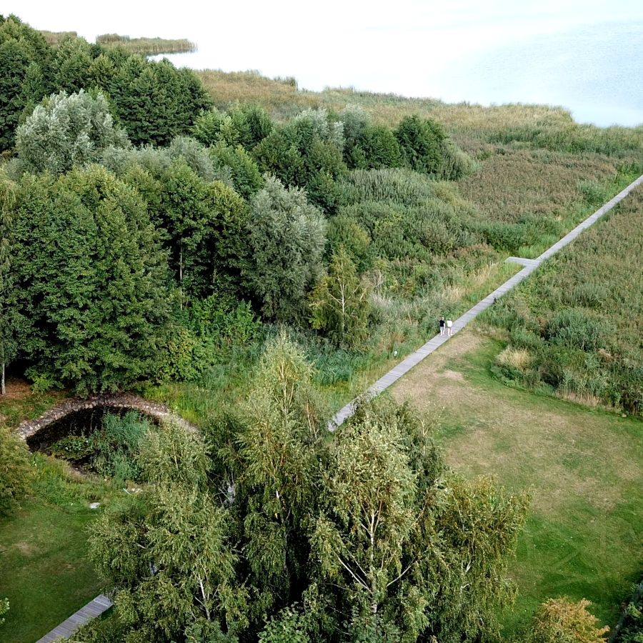 Instalacja przestrzenna Pawła Grobelnego w Wielkopolsce