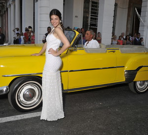 Gwiazdy na pokazie Chanel Cruise 2016/2017, Julia Restoin Roitfeld