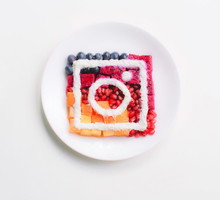Nowe logo Instagrama - jak je widzą artyści?, fot. instagram bentomonsters
