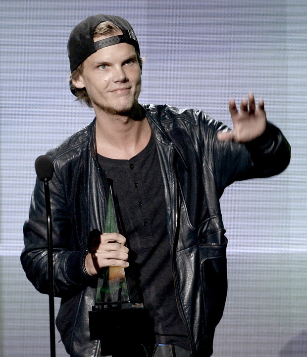Avicii (1989-2018), szwedzki DJ, producent muzyczny i autor tekstów.