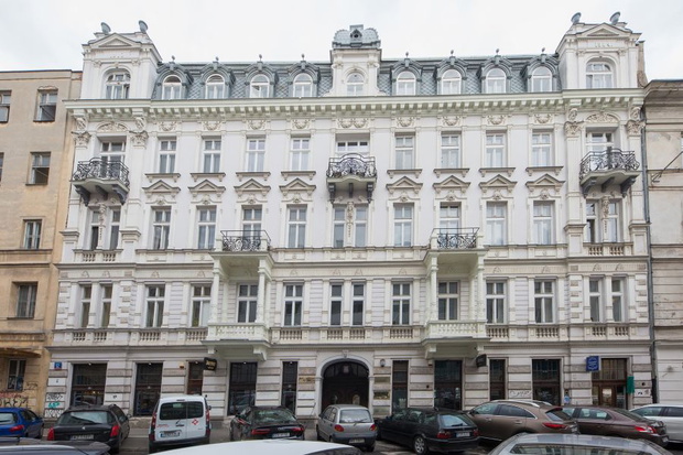 stylowy-apartament-w-warszawskiej-kamienicy-warszawski-bank-nieruchomosci1-3722a53