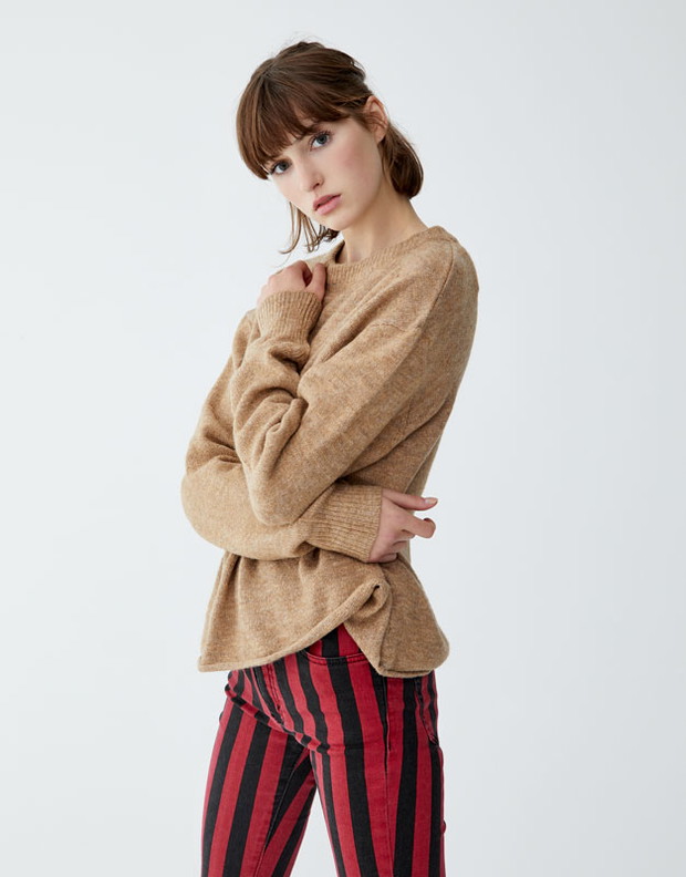 Beżowy sweter Pull & Bear