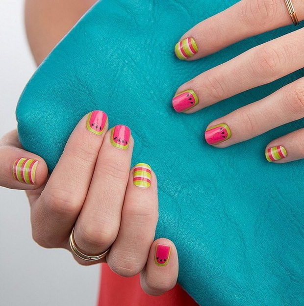 Fruit Manicure - owocowe paznokcie na lato, fot. @adventureswithnails