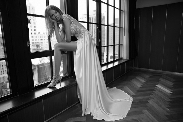 Magdalena Frąckowiak w sukniach ślubnych Berta Bridal