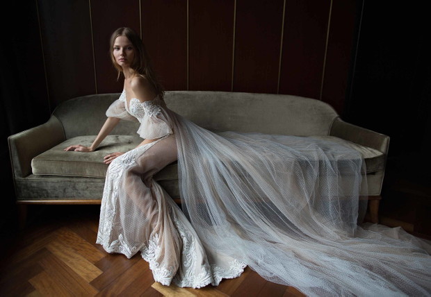 Magdalena Frąckowiak w sukniach ślubnych Berta Bridal