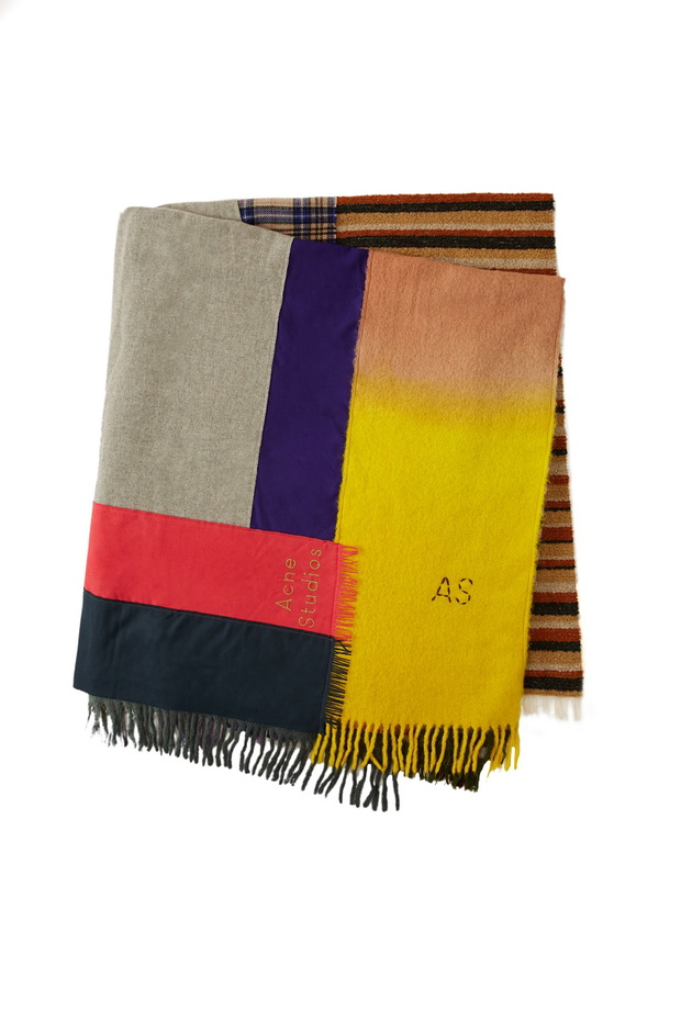 koc-od-acne-studios-e69def4