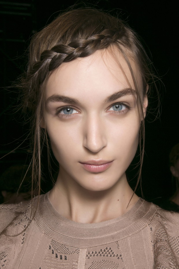 Makijaż i fryzury na festiwal. Inspiracje z pokazów SS16, Herve Leger , fot. Imaxtree
