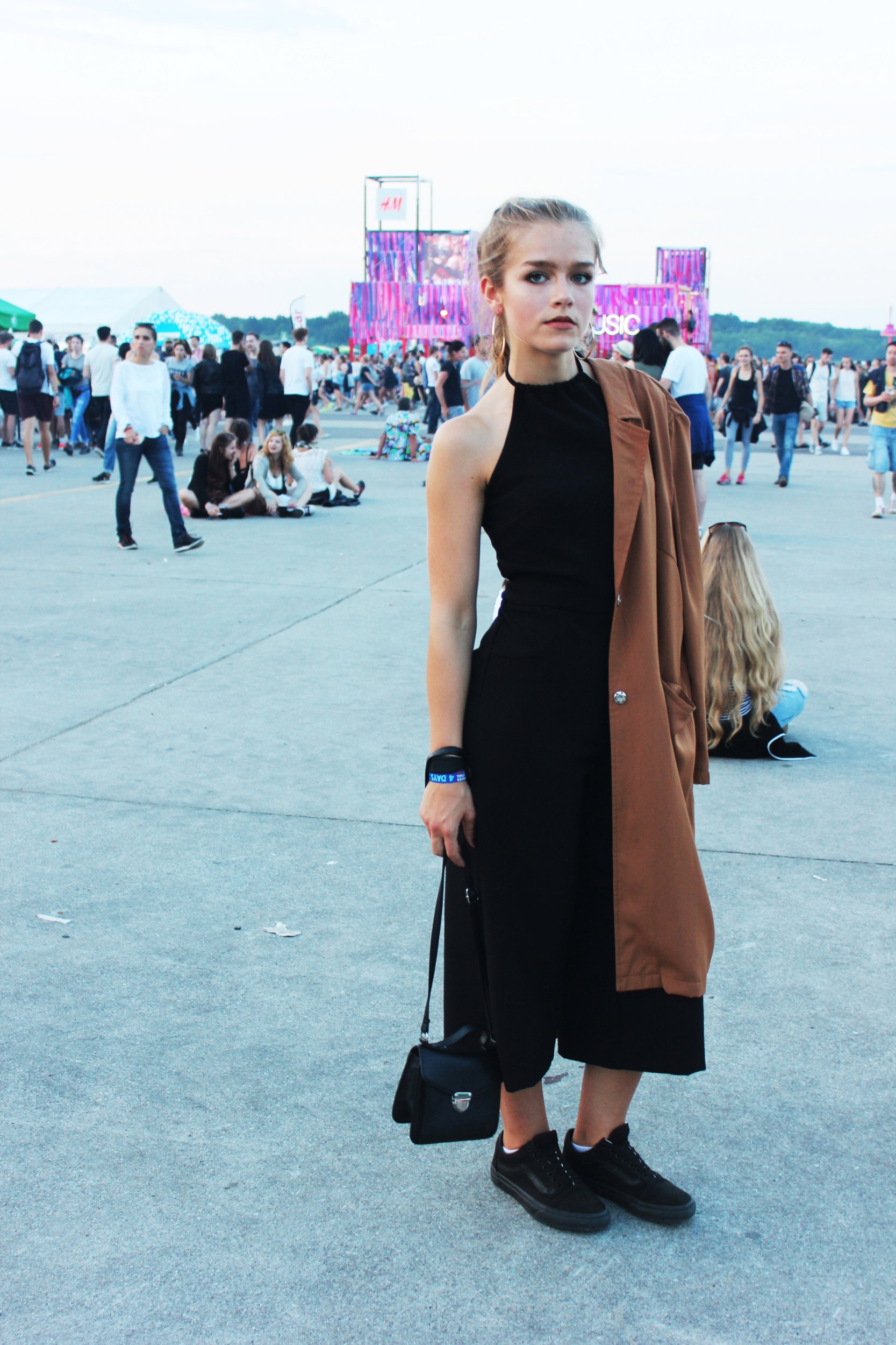 Street fashion: Open