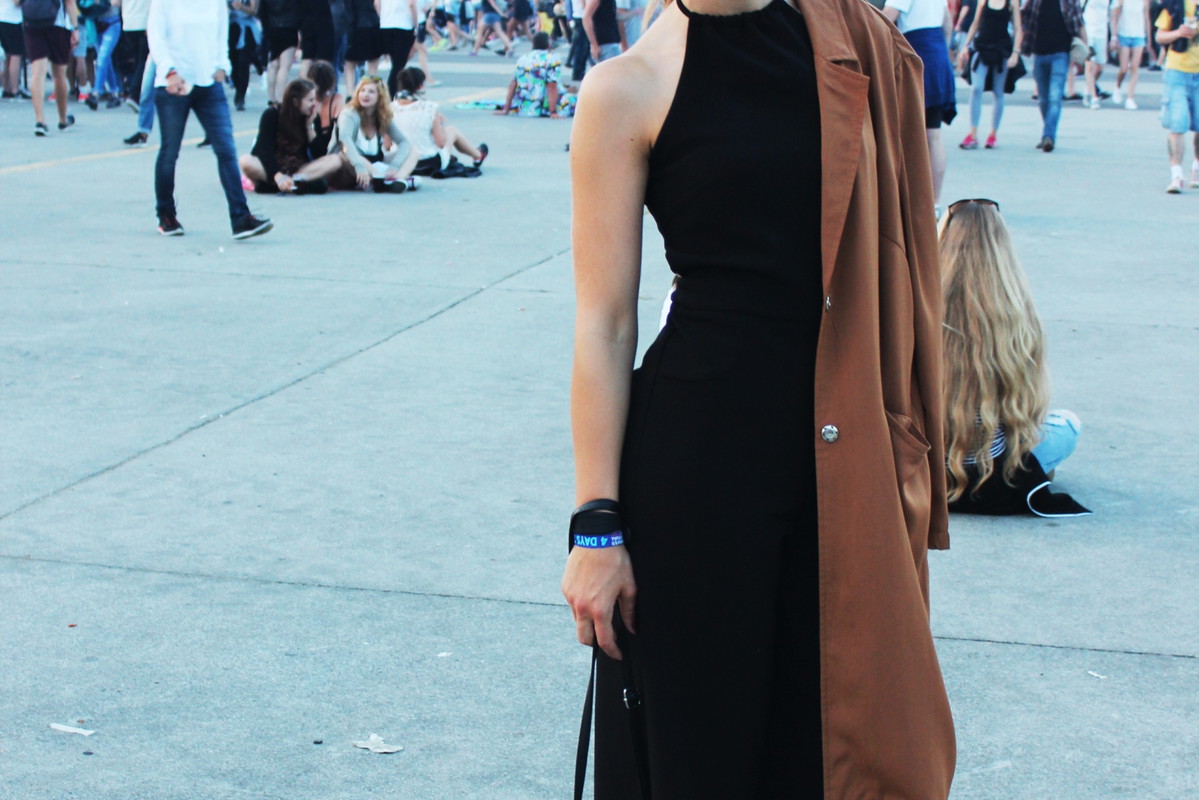 Street fashion: Open