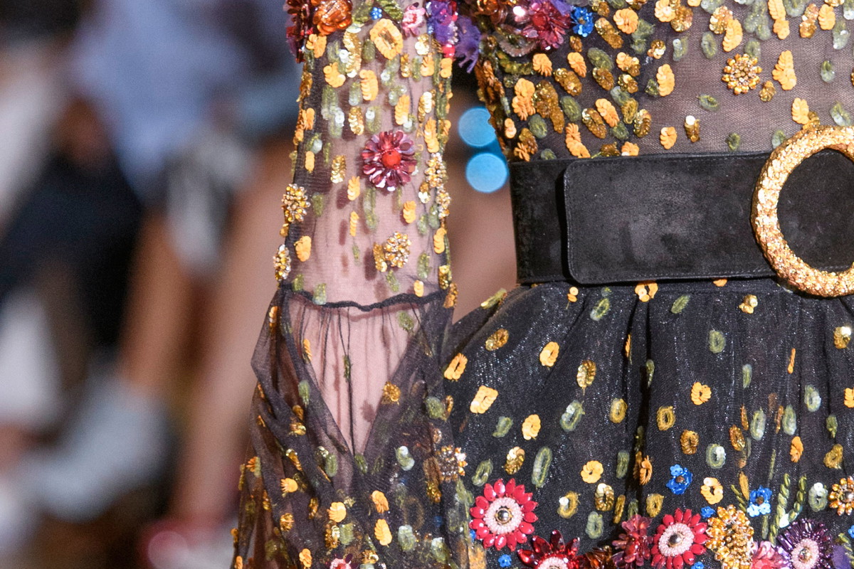 Zuhair Murad haute couture jesień-zima 2016/2017 - detale, fot. Imaxtree