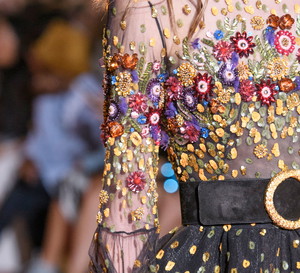 Zuhair Murad haute couture jesień-zima 2016/2017 - detale, fot. Imaxtree