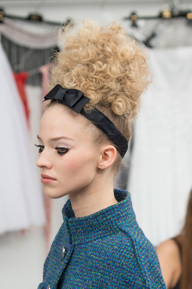 Chanel haute couture jesień-zima 2016/2017 - detale, fot. Imaxtree