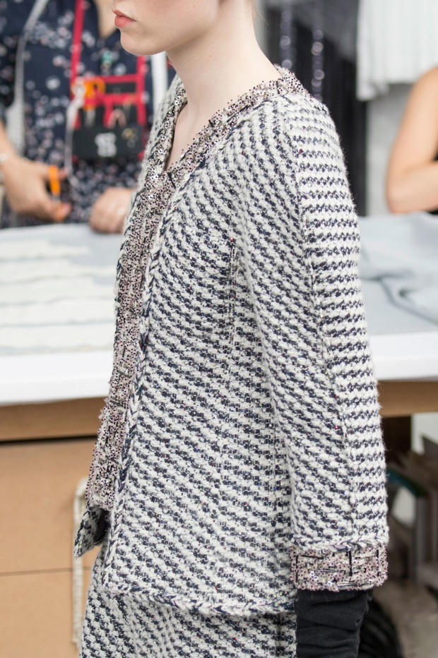 Chanel haute couture jesień-zima 2016/2017 - detale, fot. Imaxtree