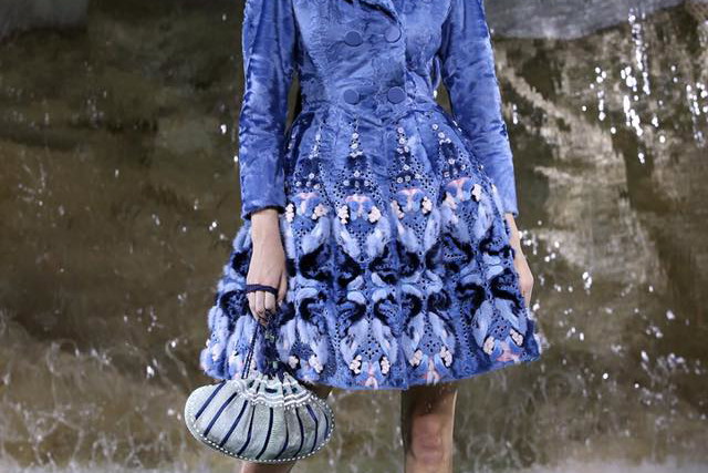 Fendi haute couture jesień-zima 2016/2017, fot. facebook.com/fendi