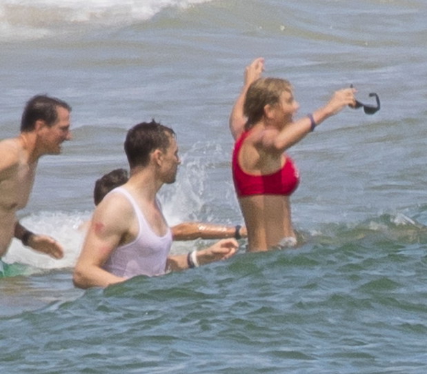 Taylor Swift i Tom Hiddleston z przyjaciółmi świętują 4 lipca na Rhode Island, 03.07.2016, fot. East News