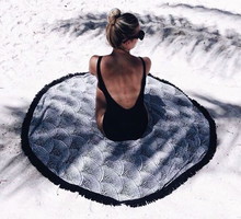 Okrągły ręcznik na plażę - wakacyjny hit! fot. thebeachpeople.com.au, Instagram/ thebeachpeople