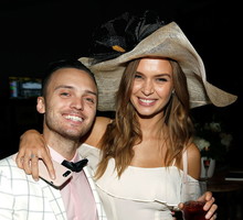 Josephine Skriver i Alex DeLeon są zaręczeni