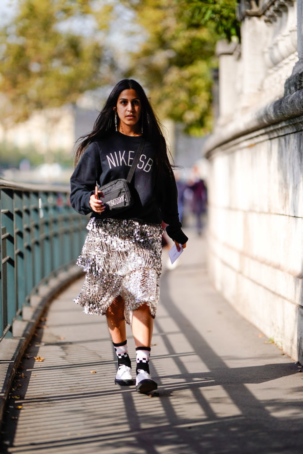 Street Style : Paris Fashion Week Womenswear Spring/Summer 2019 : Day Five
