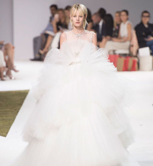 Suknie ślubne z pokazów haute couture jesień-zima 2016/2017, Giambattista Valli
