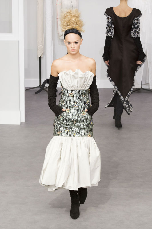 Suknie ślubne z pokazów haute couture jesień-zima 2016/2017, Chanel