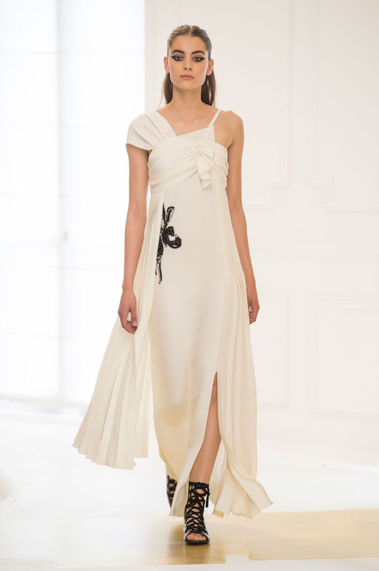 Suknie ślubne z pokazów haute couture jesień-zima 2016/2017, Dior