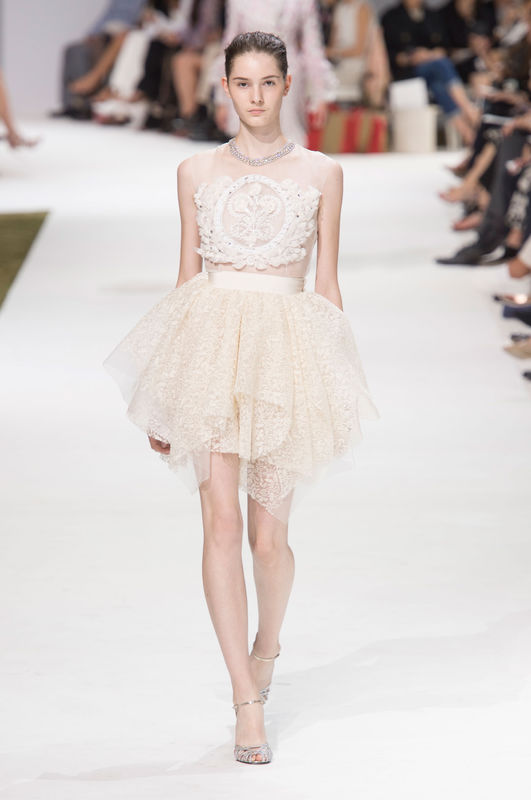 Suknie ślubne z pokazów haute couture jesień-zima 2016/2017, Giambattista Valli