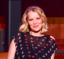 Joanna Kulig pozuje z Bradem Pittem. Polska aktorka pojawiła się na imprezie studia Amazon