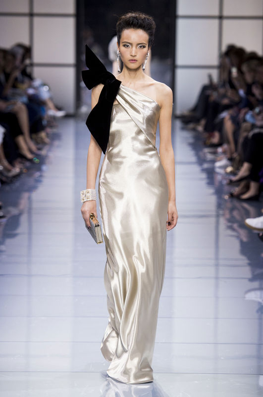 Suknie ślubne z pokazów haute couture jesień-zima 2016/2017, Armani Privé