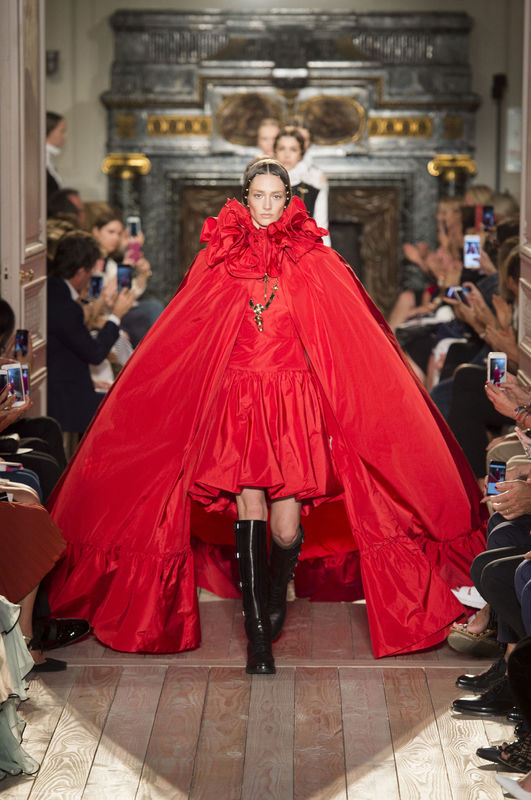 Suknie ślubne z pokazów haute couture jesień-zima 2016/2017, Valentino