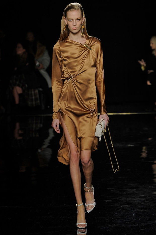 Pokaz Versace Pre-Fall 2019