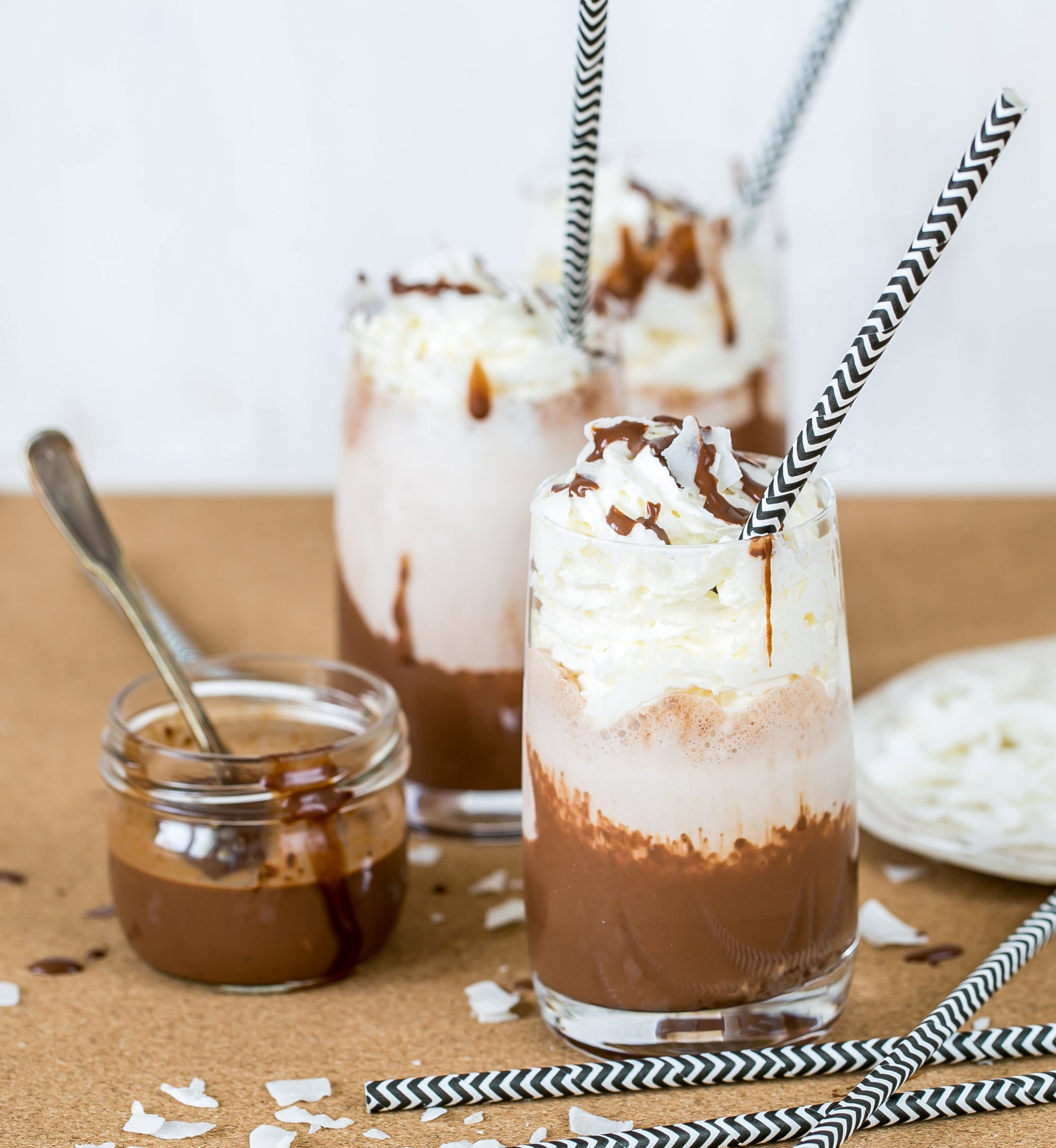 Deser fit: smoothie o smaku słonego karmelu, fot. Fotolia