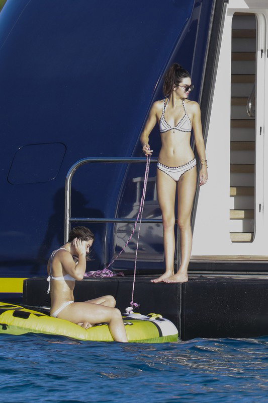Gwiazdy w bikini - lato 2016